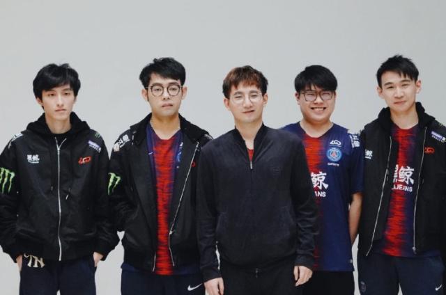 有的人选择 有的人选择