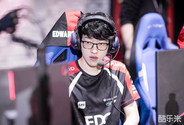 球队再次踏 球队再次踏