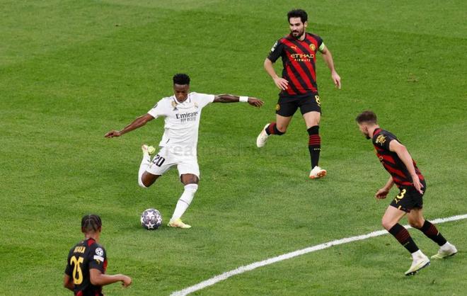 队在赛季中 队在赛季中