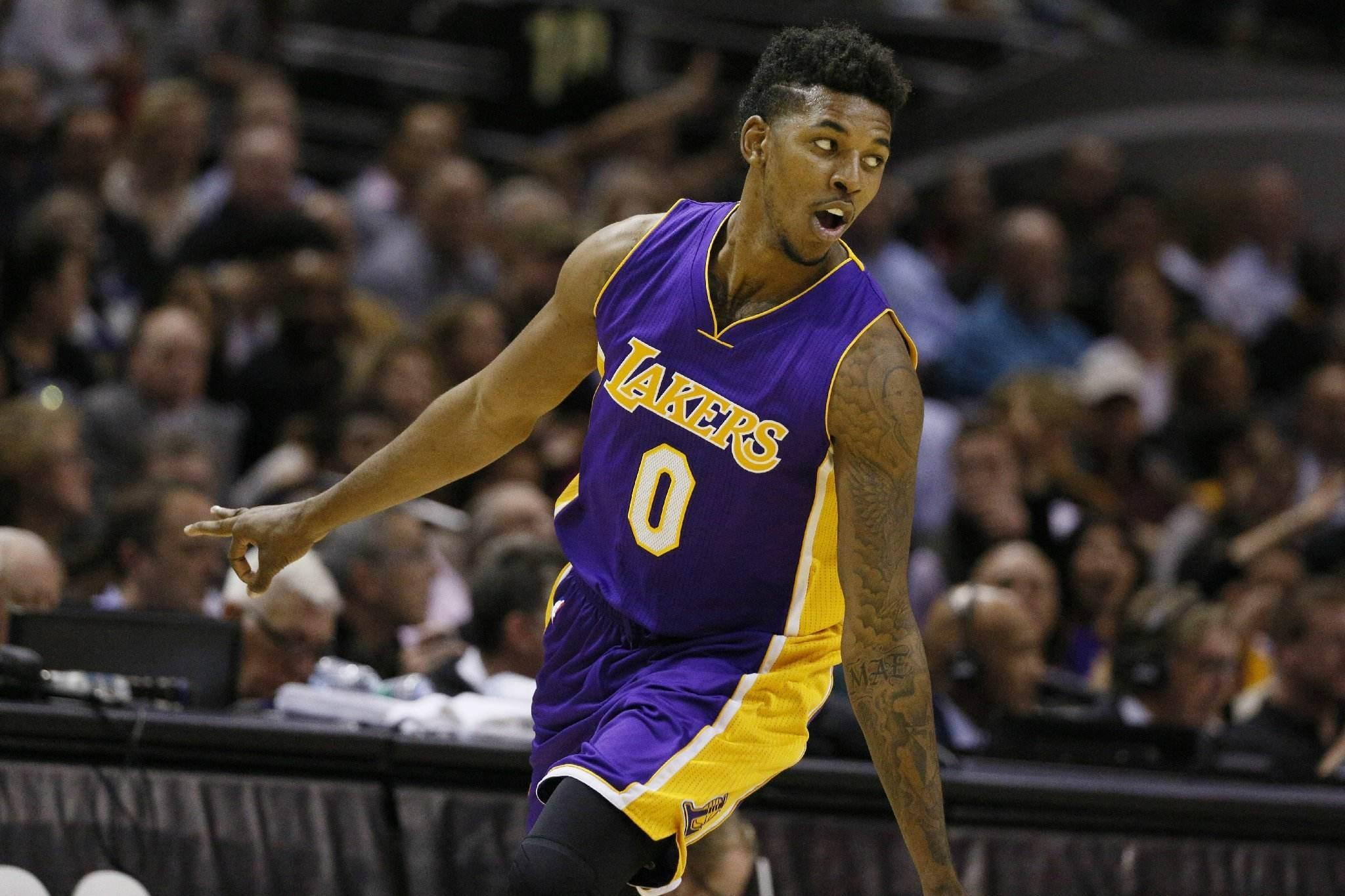 用结构补足 用结构补足